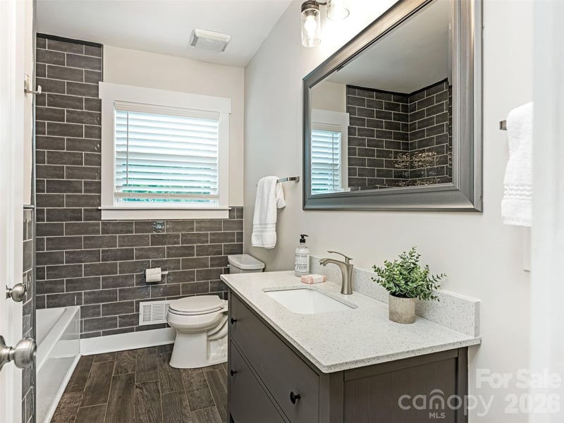 3319 Providence Rd, Charlotte, NC 28211