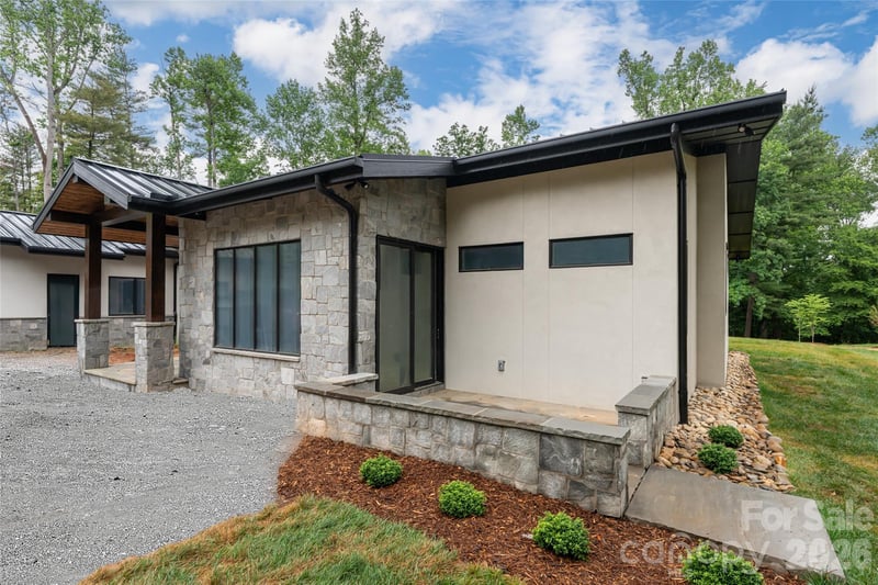 33 Busbee Rd, Asheville, NC 28803