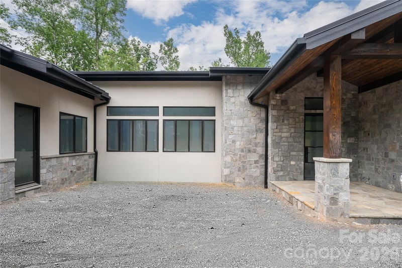 33 Busbee Rd, Asheville, NC 28803
