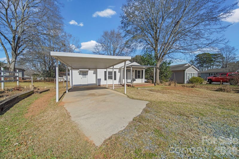 211 9th St, Belmont, NC 28012