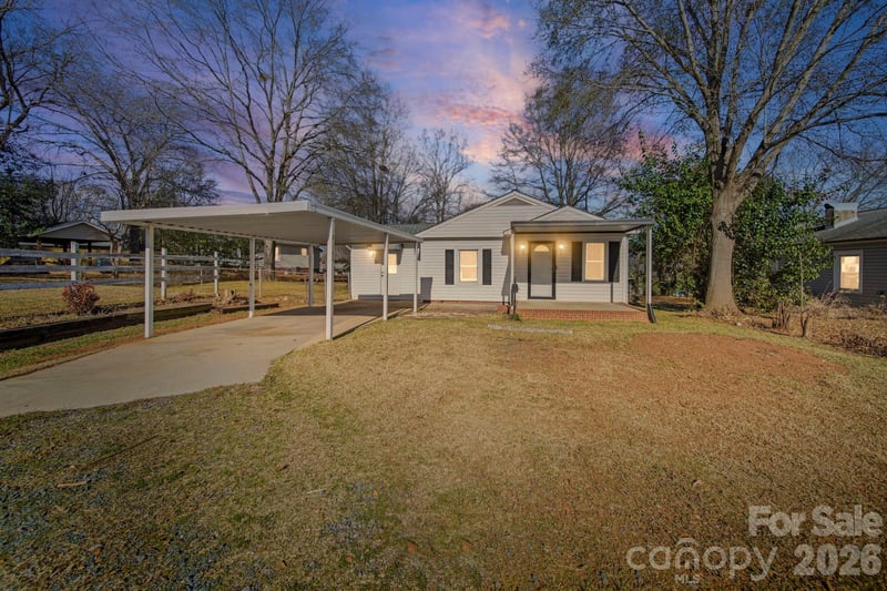 211 9th St, Belmont, NC 28012