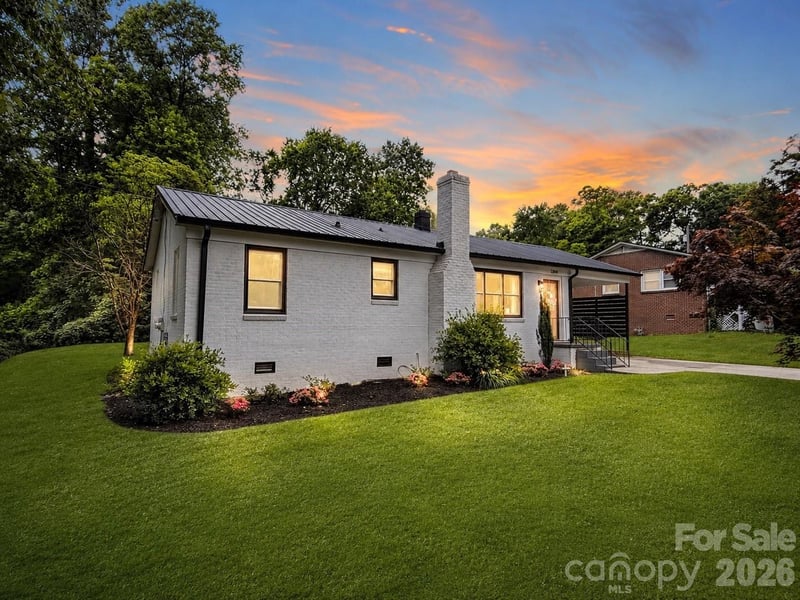 1344 12th Ave, Hickory, NC 28601