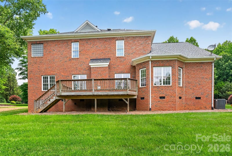 1900 Crestgate Dr, Waxhaw, NC 28173
