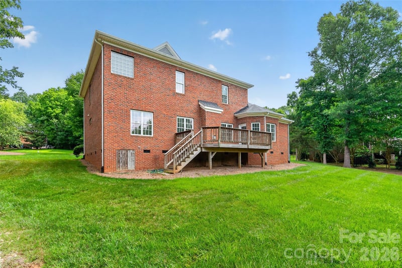 1900 Crestgate Dr, Waxhaw, NC 28173