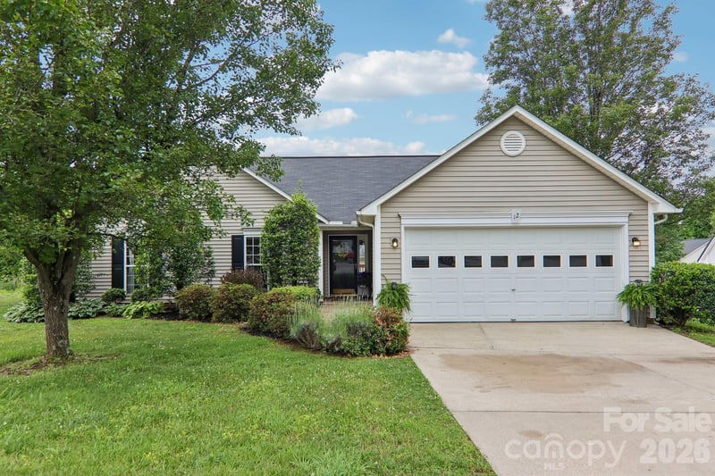 12 Wineberry Ct, Fletcher, NC 28732