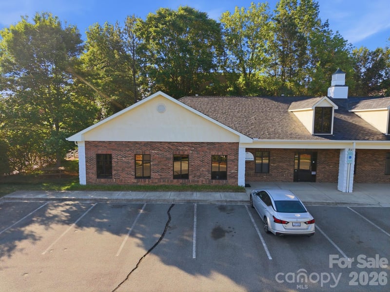 2120 Crown Centre Dr #100, Charlotte, NC 28227