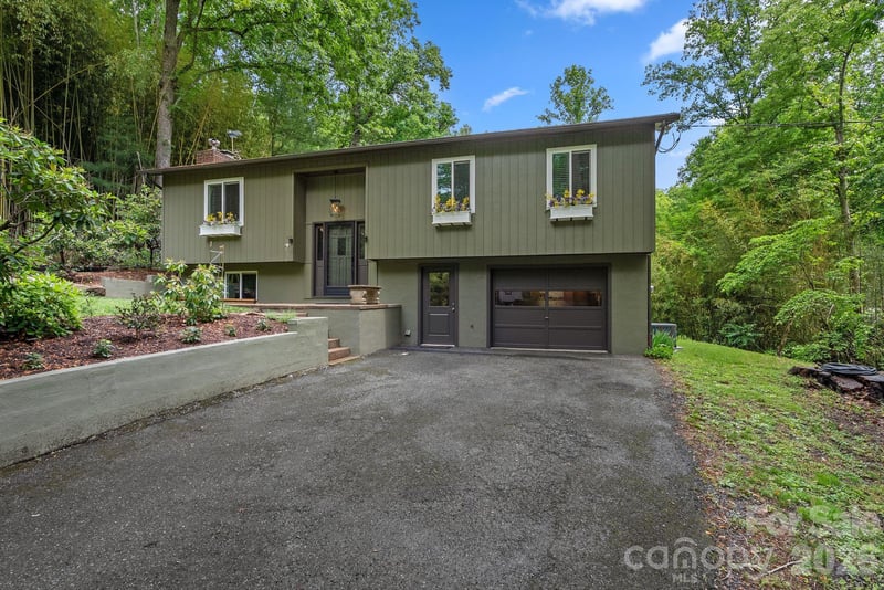 107 Beech Valley Est, Weaverville, NC 28787