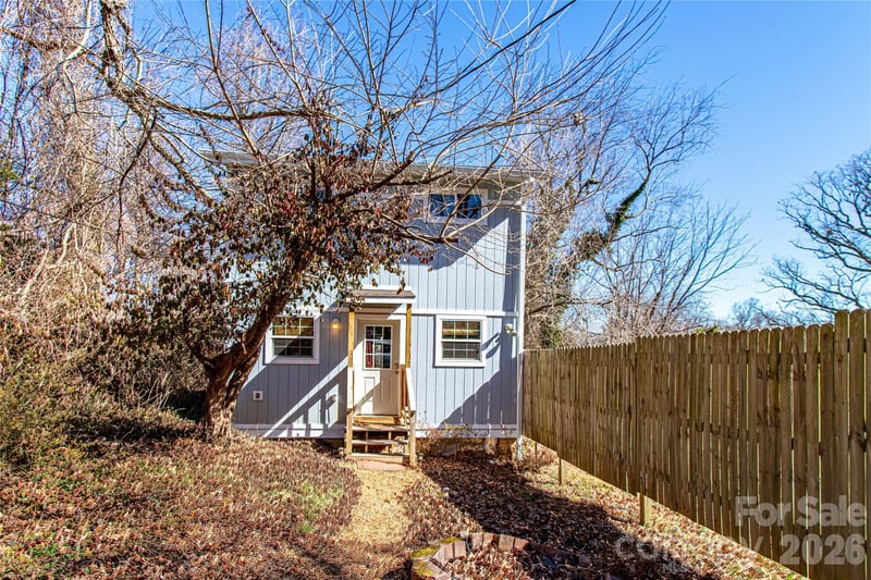105 Adams Hill Rd, Asheville, NC 28806