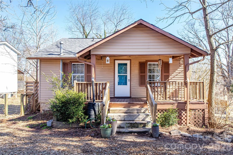 105 Adams Hill Rd, Asheville, NC 28806