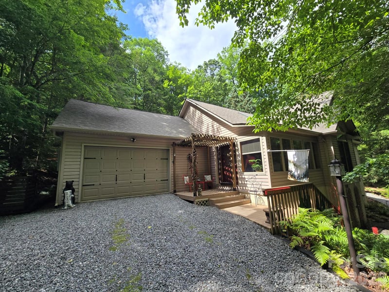132 Rumbling Bald Rd, Lake Lure, NC 28746