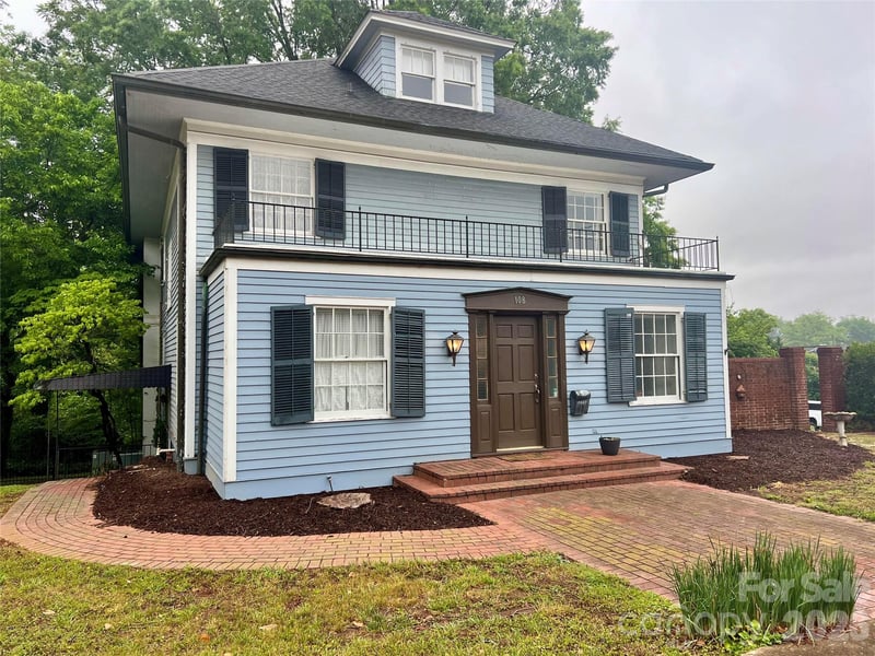 108 Beall St, Lenoir, NC 28645