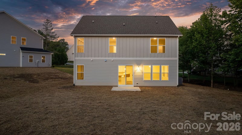 3869 12th Street Ct, Hickory, NC 28601