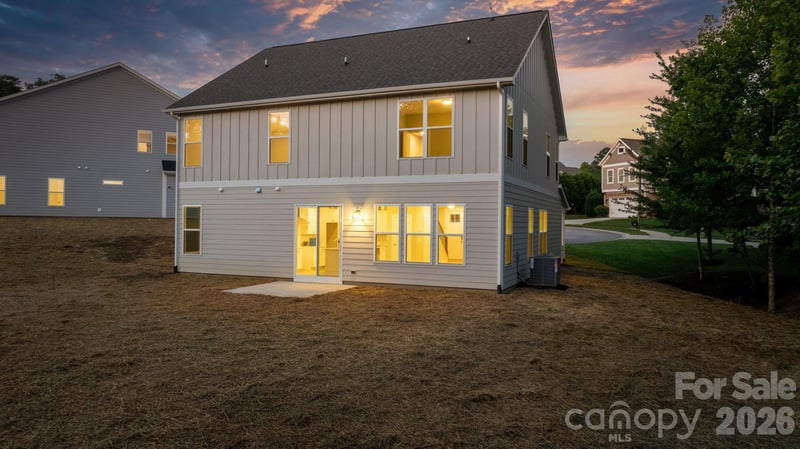 3869 12th Street Ct, Hickory, NC 28601