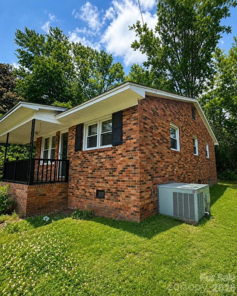 405 Isom St, Lancaster, SC 29720