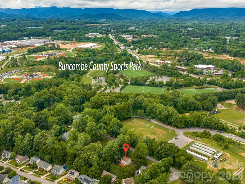 17 Captains Dr, Candler, NC 28715