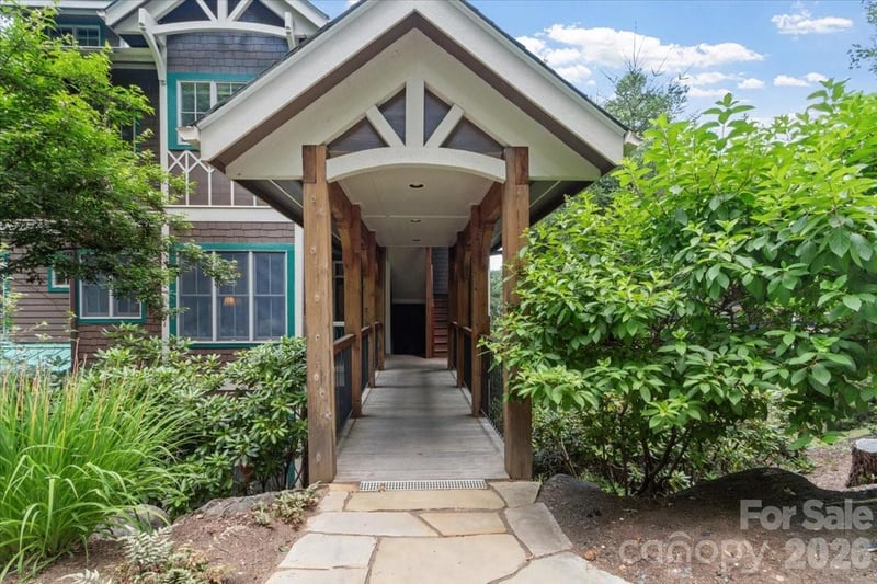 45 Creekside Way #I202, Burnsville, NC 28714