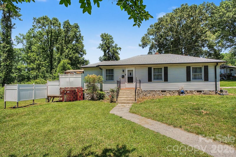 101 Charles St, Cherryville, NC 28021