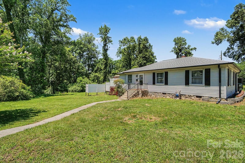101 Charles St, Cherryville, NC 28021