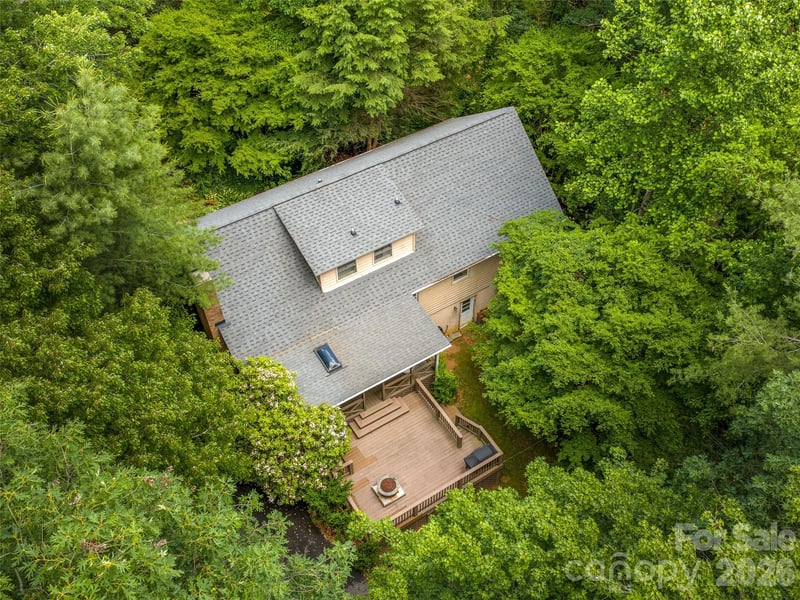 25 Blueberry Ln, Fairview, NC 28730