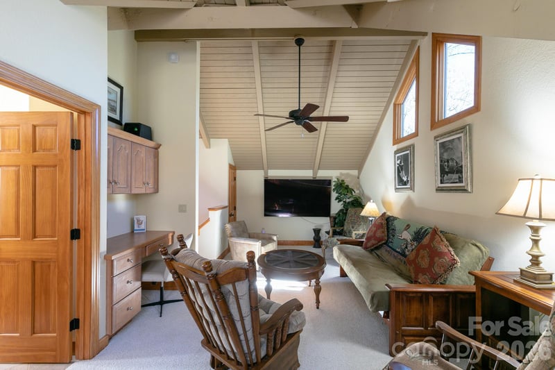755 Andrew Banks Rd, Burnsville, NC 28714
