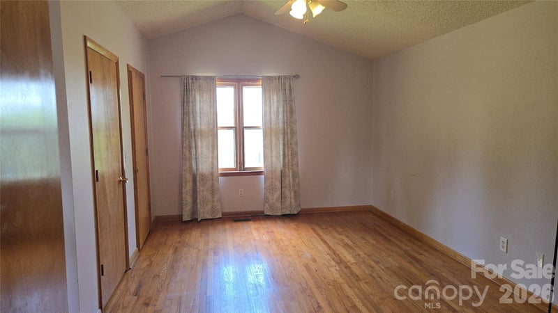 66 Misery Ridge Trl, Mill Spring, NC 28756