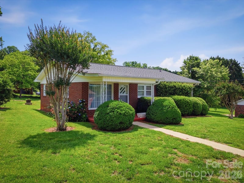 132 Starmount Cir #85-88, Morganton, NC 28655