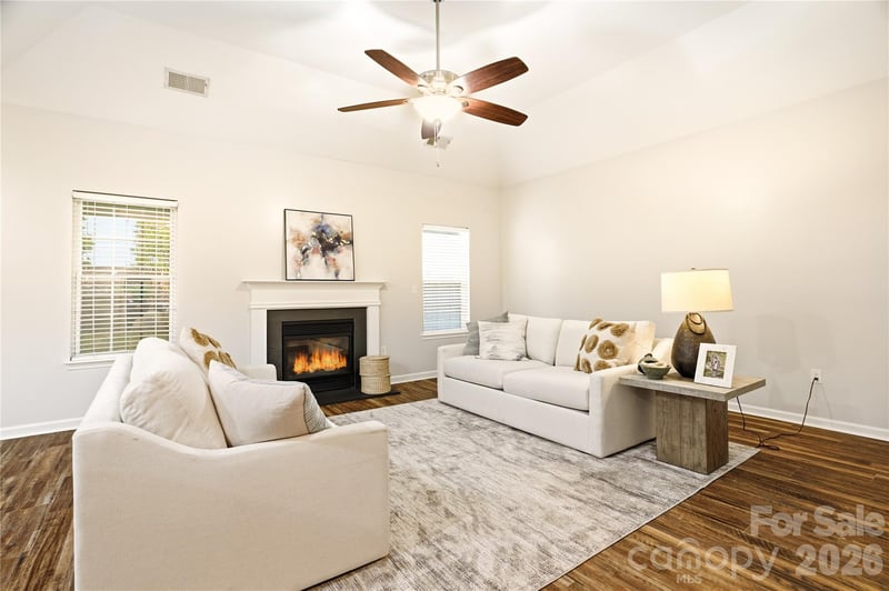 1016 Reigate Rd, Charlotte, NC 28262