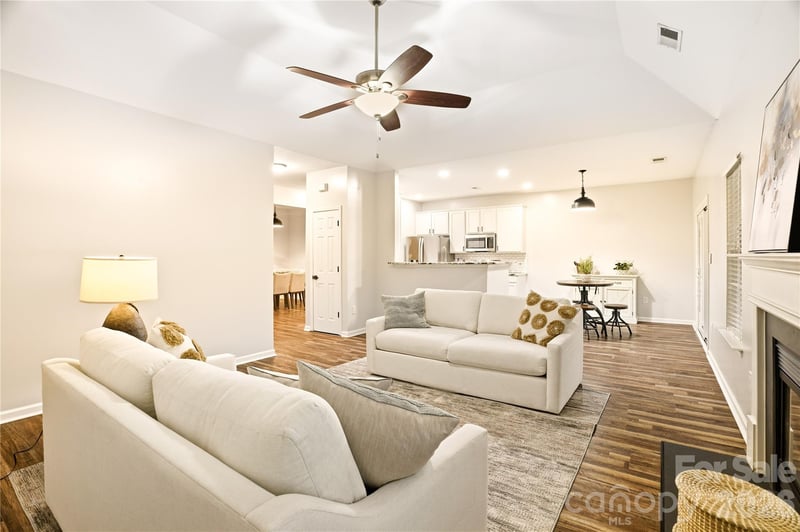 1016 Reigate Rd, Charlotte, NC 28262