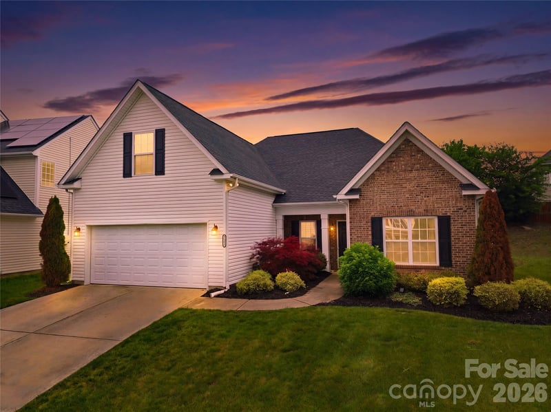 1016 Reigate Rd, Charlotte, NC 28262