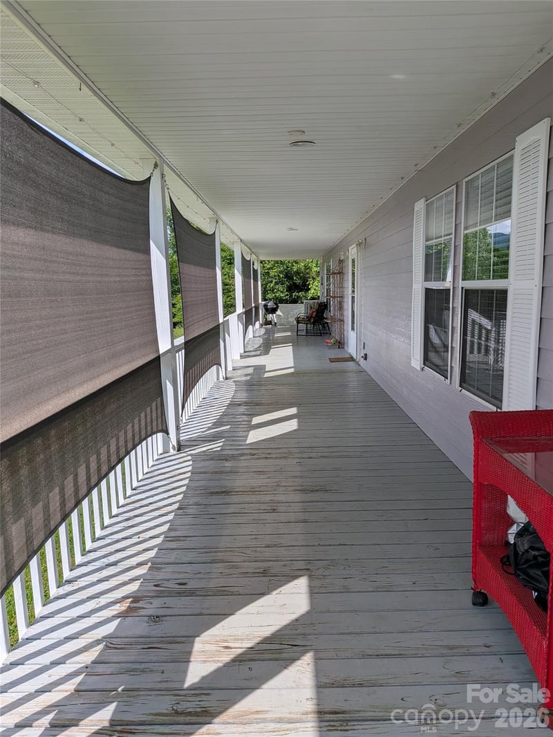 59 Ck Cabin Dr, Hot Springs, NC 28743