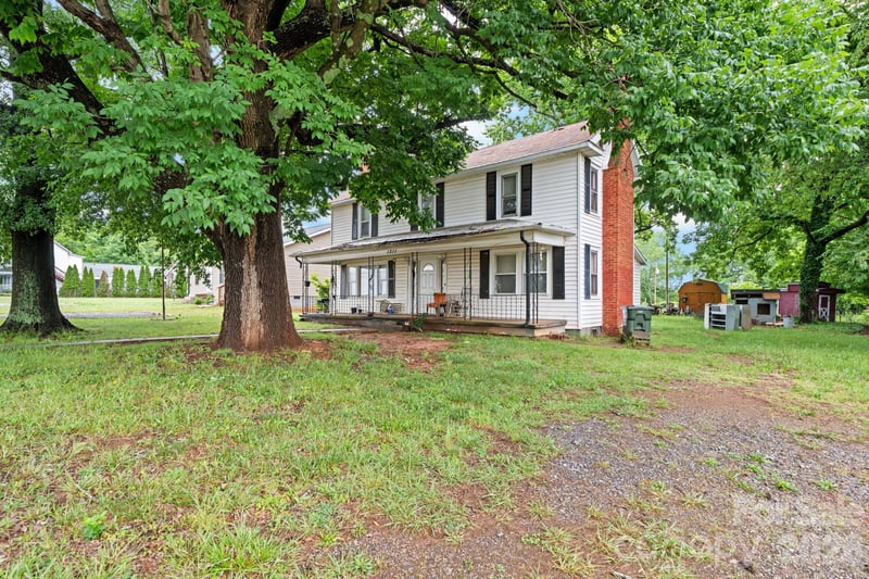 1311 College Ave, Newton, NC 28658
