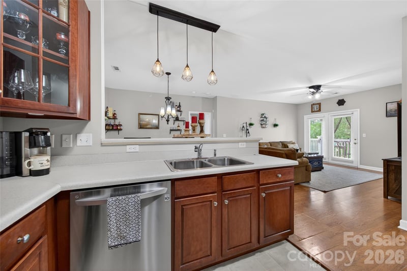 11921 Ridgeway Park Dr, Charlotte, NC 28277