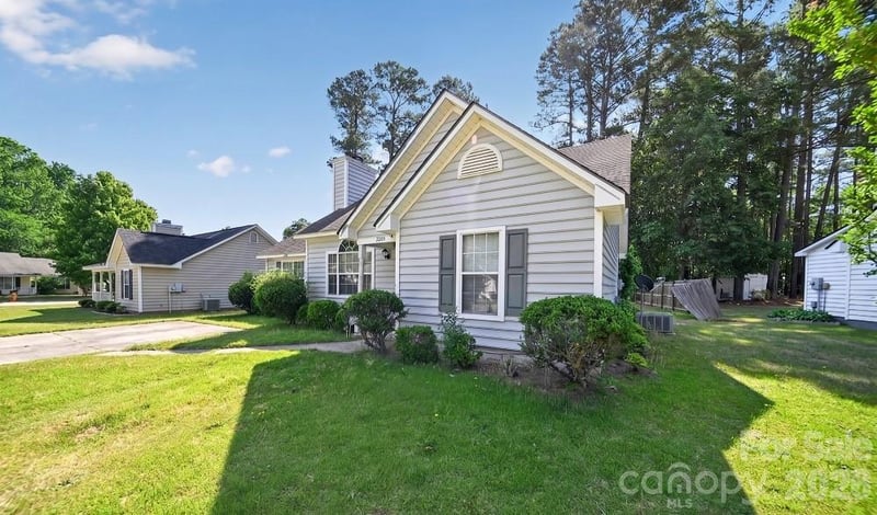 2205 Old Sparta Rd, Rocky Mount, NC 27804