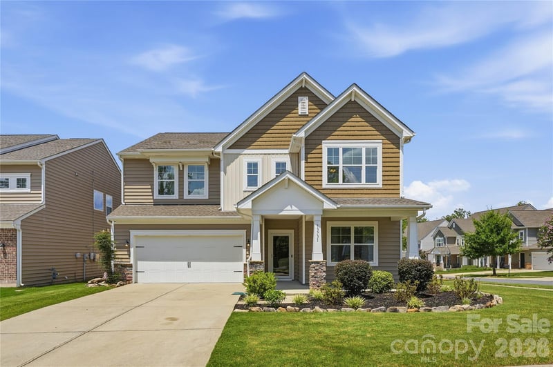 13731 Canterbury Castle Dr, Charlotte, NC 28273