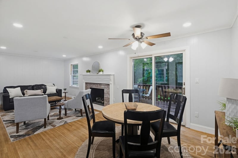 1623 Lumarka Dr, Charlotte, NC 28212