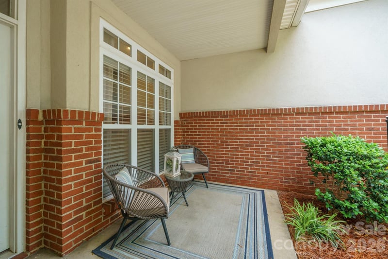 8829 Legacy Lake Ln, Charlotte, NC 28269