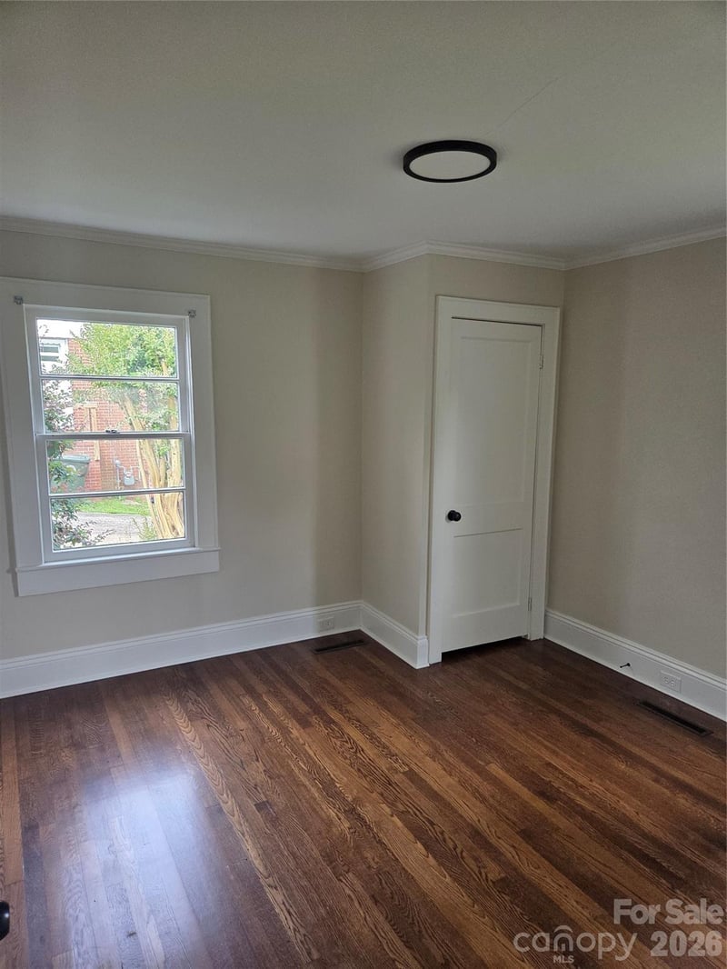 707 E 1st St, Cherryville, NC 28021