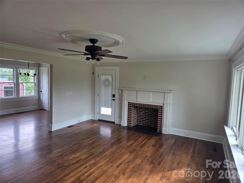 707 E 1st St, Cherryville, NC 28021