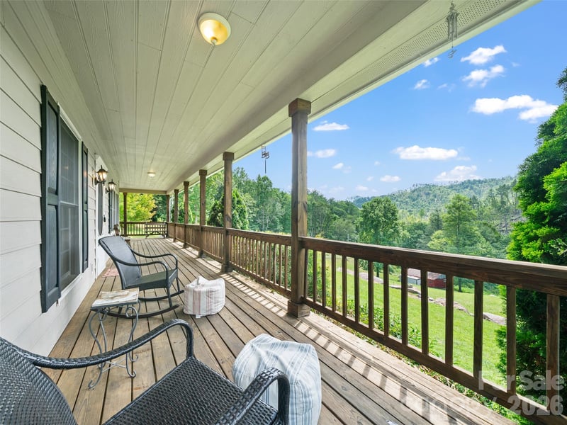2216 Beans Creek Rd, Bakersville, NC 28705