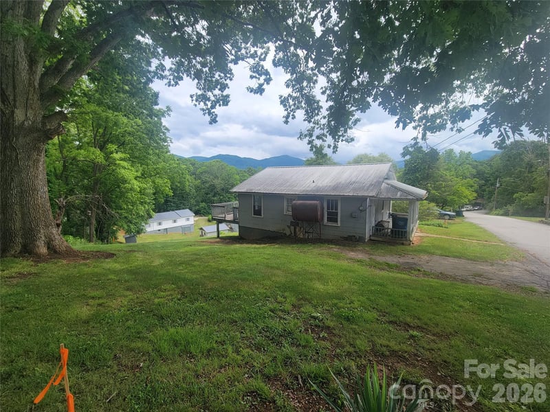170 Ray St, Waynesville, NC 28786