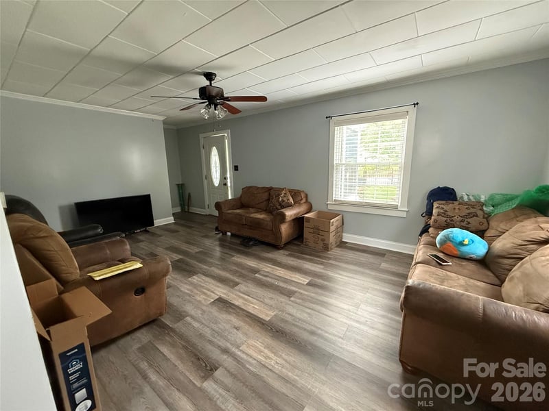 709 Dixie Ave, Valdese, NC 28690