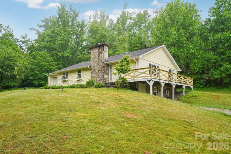 434 Dovers Branch Rd, Burnsville, NC 28714