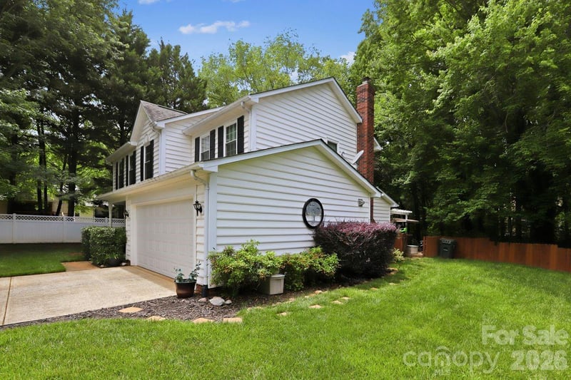3009 Oakcroft Dr, Matthews, NC 28105