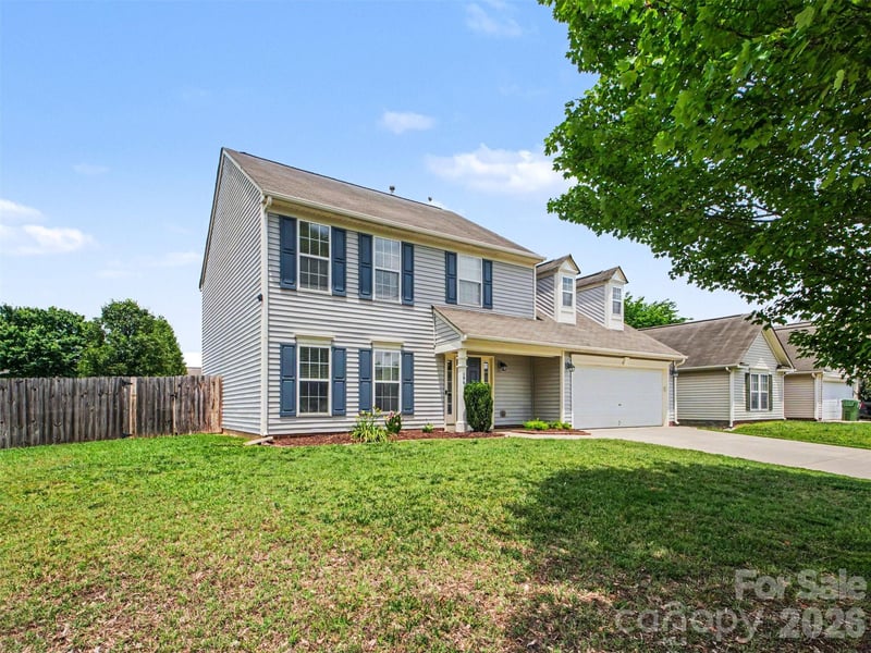 156 Barrington Dr, Mount Holly, NC 28120