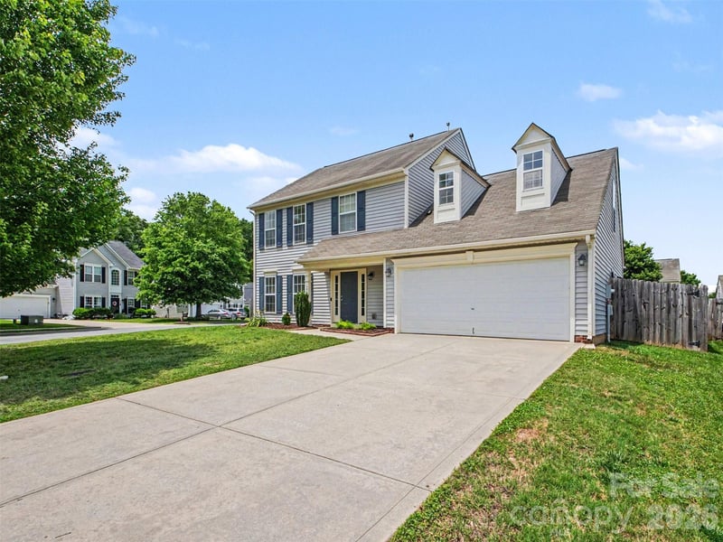 156 Barrington Dr, Mount Holly, NC 28120