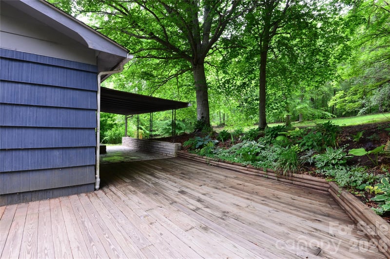 24 Sarabec Hill Rd, Black Mountain, NC 28711