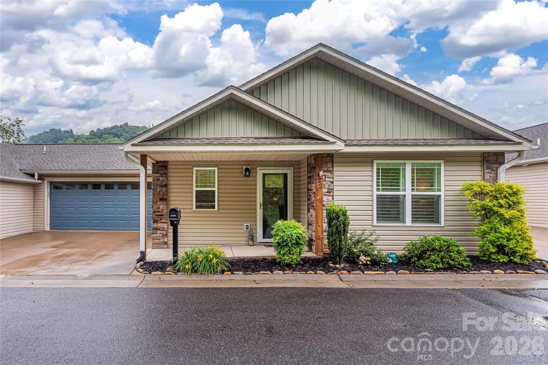 122 February Ln, Waynesville, NC 28785