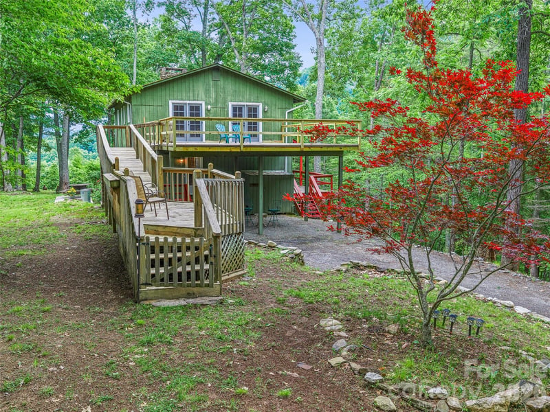 820 Wild Rose Ln, Burnsville, NC 28714