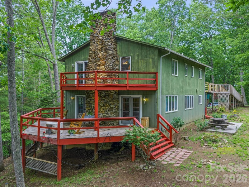 820 Wild Rose Ln, Burnsville, NC 28714