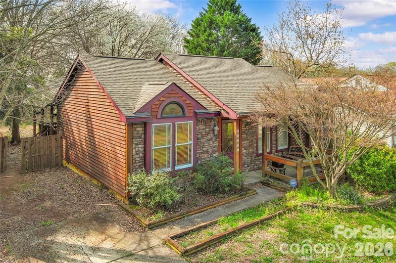 11826 Merriweather Dr, Charlotte, NC 28273